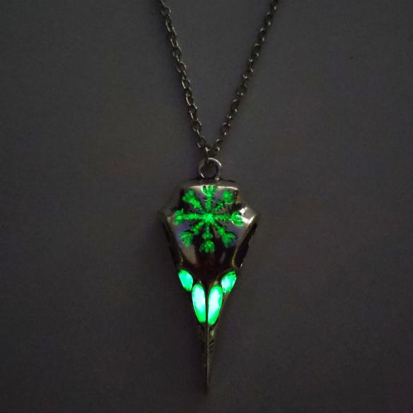 Glow in the Dark Crow Head Incantation Necklace A020