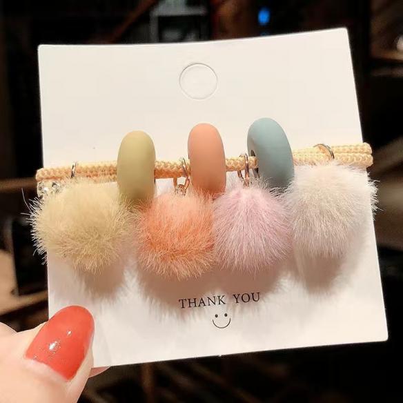 ONE PIECE OF FLUFFY BALLS HAIR BAND HB256